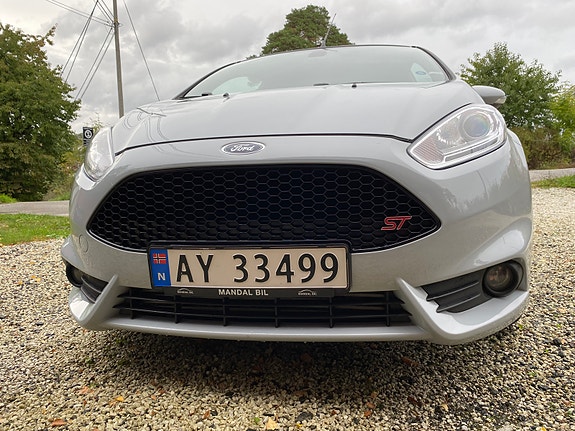 Ford Fiesta 12 of 12