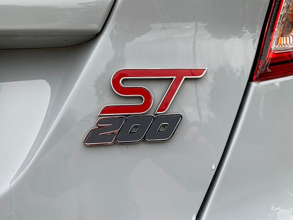 Ford Fiesta 4 of 12