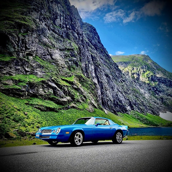 Chevrolet Camaro 2 of 14