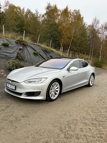 Tesla Model S 3 of 16