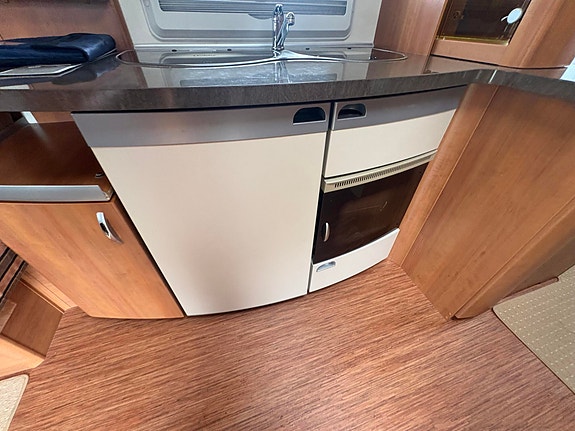 Hobby Prestige 720 UKFE ALDE / KØYER / ROMSLI / DUSJ / SKAP PLASS !! 8 of 25