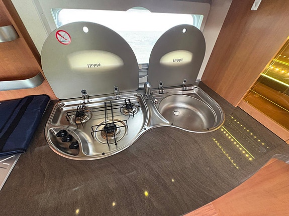 Hobby Prestige 720 UKFE ALDE / KØYER / ROMSLI / DUSJ / SKAP PLASS !! 9 of 25