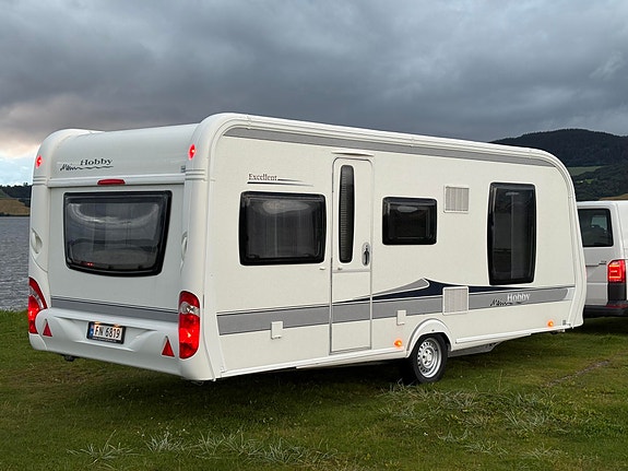 Hobby 560 UFF QUEENBED / MEGET ROMSLI / SKAP PLASS / AVTREKKSVIFTE / 4 of 30