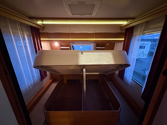 Hobby 560 UFF QUEENBED / MEGET ROMSLI / SKAP PLASS / AVTREKKSVIFTE / 28 of 30