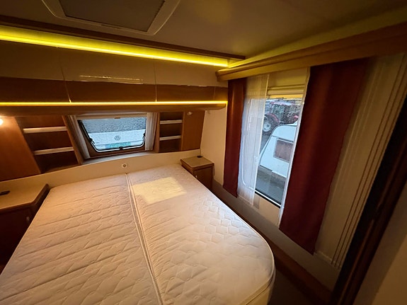 Hobby 560 UFF QUEENBED / MEGET ROMSLI / SKAP PLASS / AVTREKKSVIFTE / 26 of 30