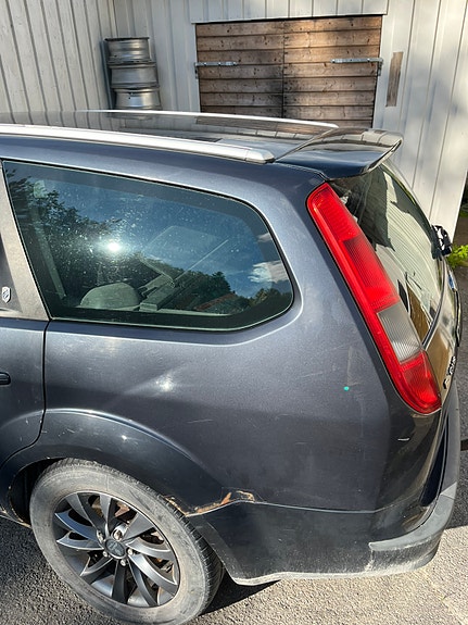 Ford Focus 4 of 7