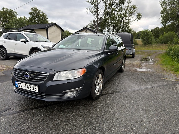 Volvo V70 3 of 22
