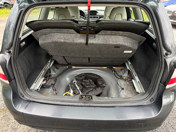 Volvo V70 10 of 22