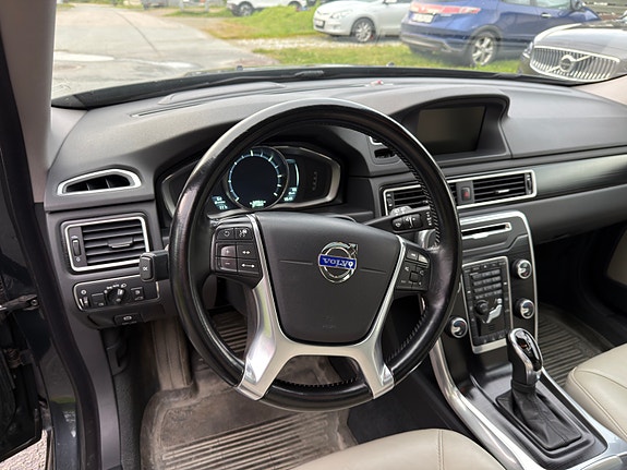 Volvo V70 13 of 22