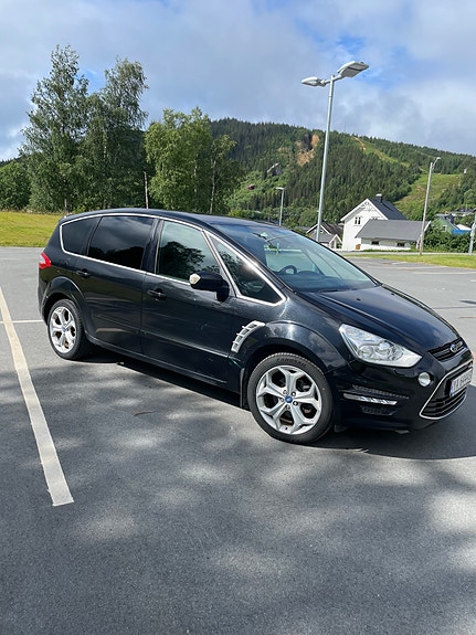 Ford S-MAX 6 of 7