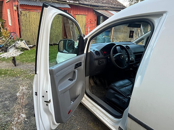 Volkswagen Caddy 10 of 13