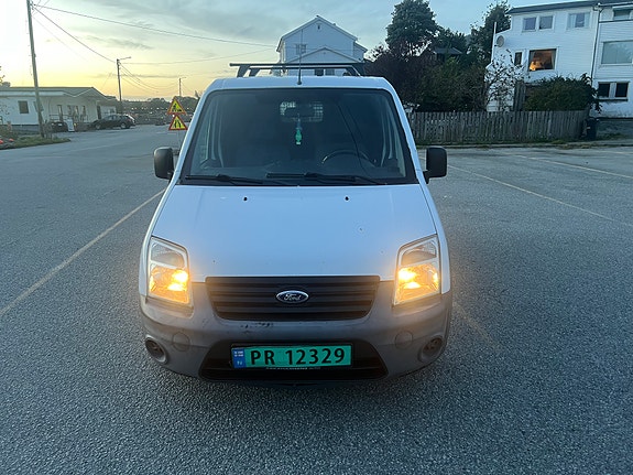 Ford Transit Connect 8 of 14