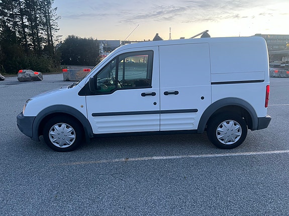 Ford Transit Connect 2 of 14