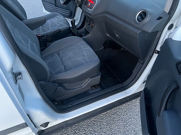 Ford Transit Connect 11 of 14