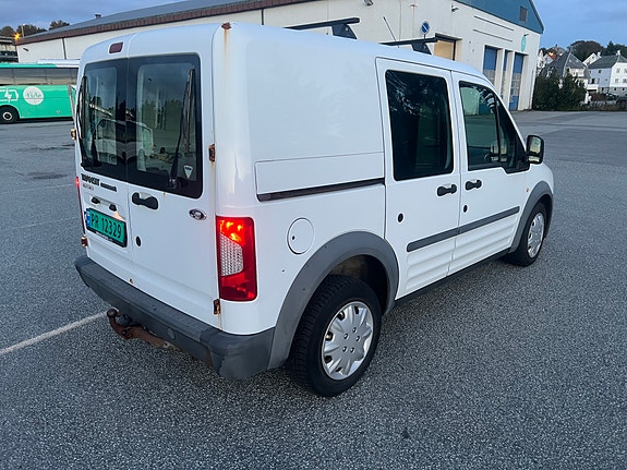 Ford Transit Connect 5 of 14