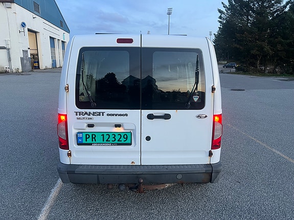 Ford Transit Connect 4 of 14