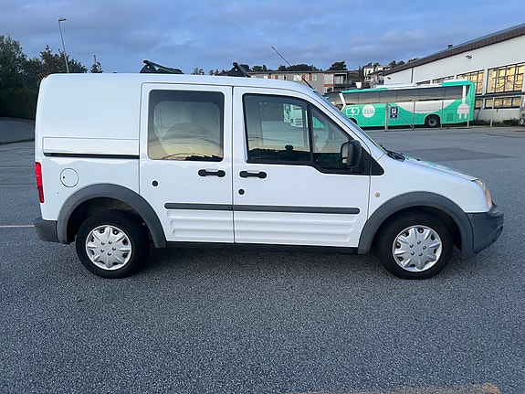 Ford Transit Connect 6 of 14