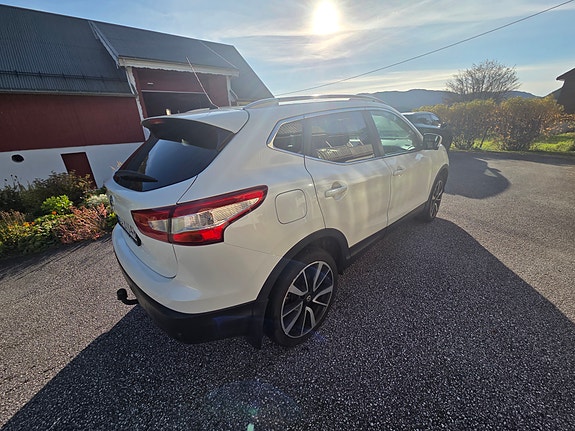 Nissan Qashqai 4 of 17