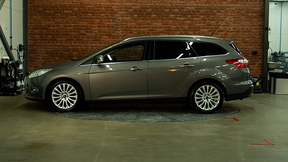 Ford Focus 2 of 30