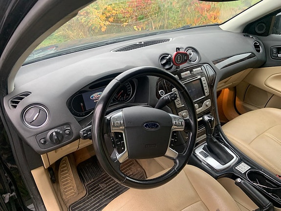 Ford Mondeo 3 of 9