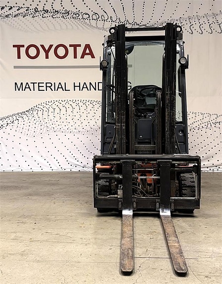 Toyota 8FBMK20T 3 of 4