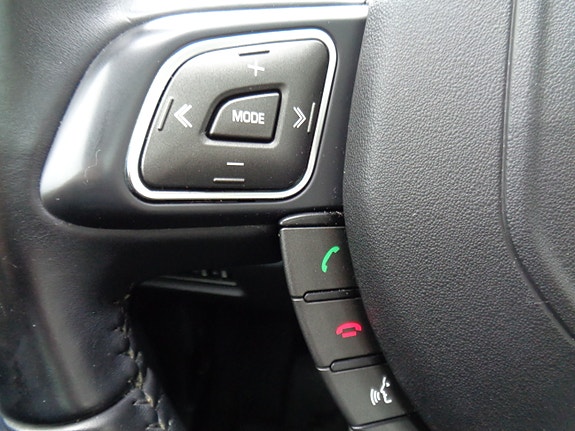 Land Rover Range Rover Evoque 28 of 30