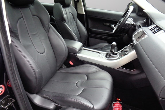 Land Rover Range Rover Evoque 18 of 30
