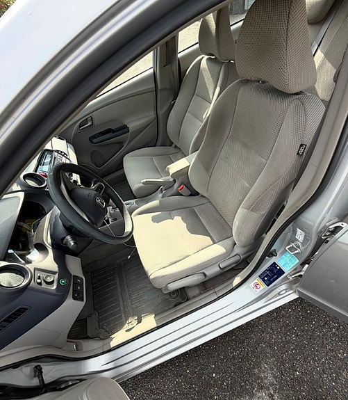 Honda Insight 7 of 7