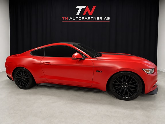 Ford Mustang 6 of 22