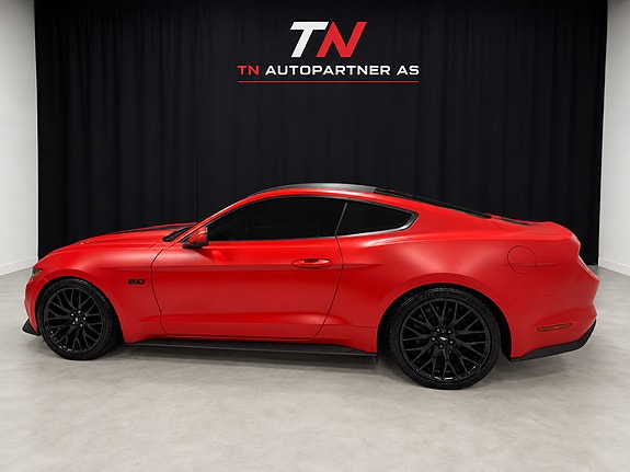 Ford Mustang 10 of 22