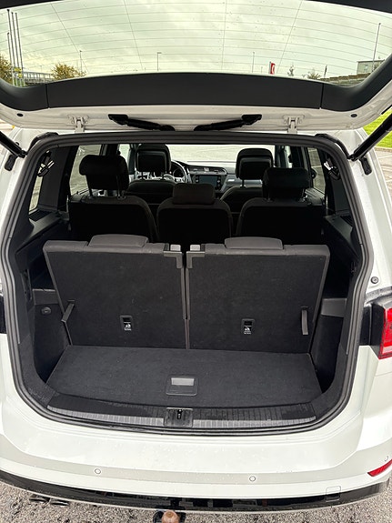 Volkswagen Touran 5 of 14