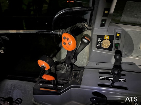 1996 Ford 7740 SL 4x4 traktor m/ frontlaster, skuffe og snøfres. SE VIDEO 28 of 30