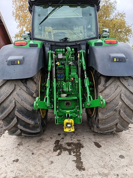 John Deere 6215R 5 of 5