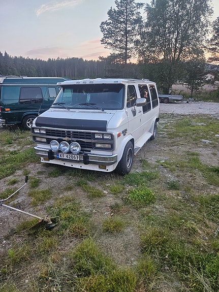 Chevrolet G30 10 of 10