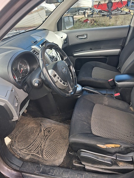Nissan X-Trail 14 of 14