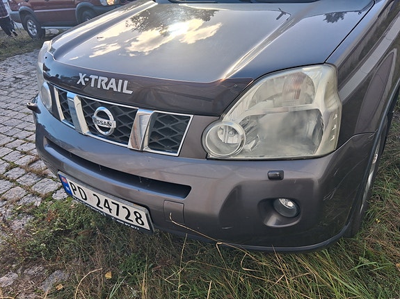 Nissan X-Trail 2 of 14
