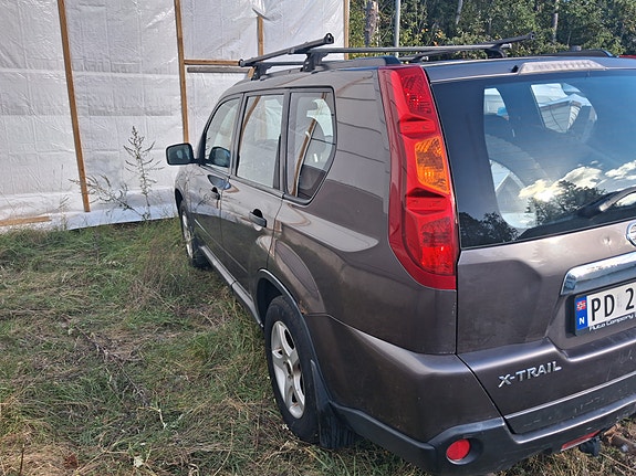 Nissan X-Trail 3 of 14