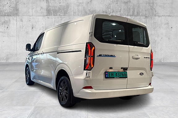 Ford Transit Custom 3 of 26