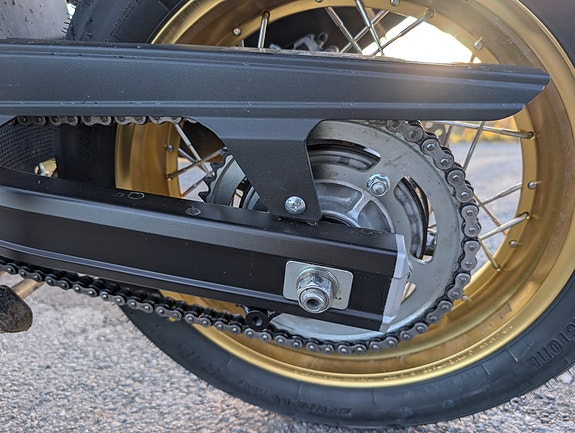 Suzuki DL 650 V-Strom XT 5 of 15