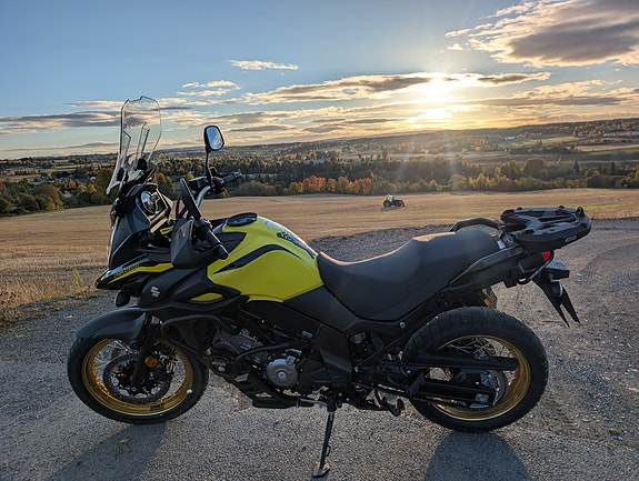 Suzuki DL 650 V-Strom XT 2 of 15