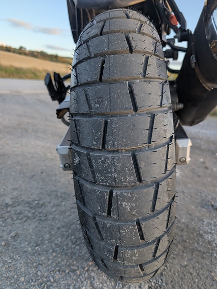 Suzuki DL 650 V-Strom XT 6 of 15