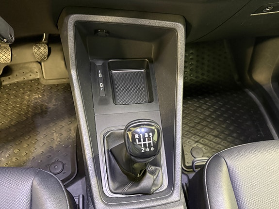 Volkswagen Caddy 17 of 22