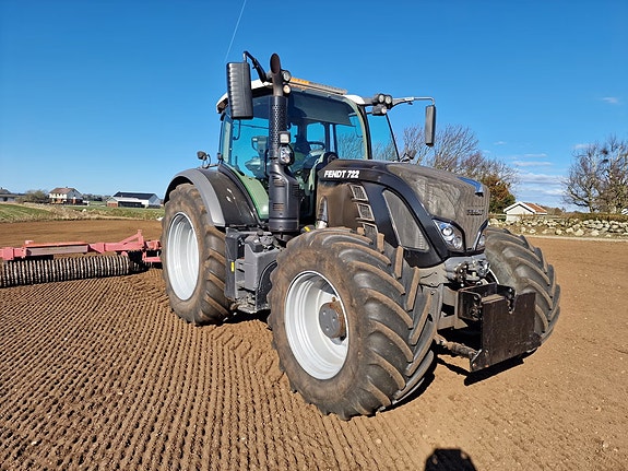 Fendt 722 med Foss Eik dumperhenger og to sett dekk og ny fres, til salgs – Klar for brøyting og anlegg! 21 of 29