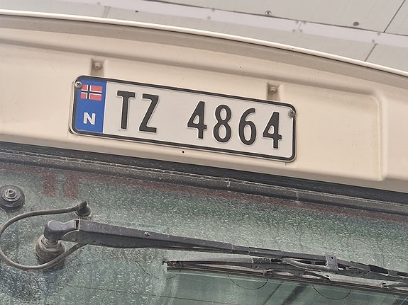 Fendt 722 med Foss Eik dumperhenger og to sett dekk og ny fres, til salgs – Klar for brøyting og anlegg! 11 of 29