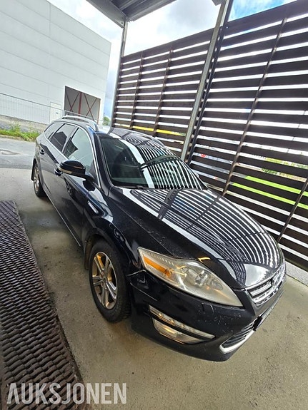 Ford Mondeo 2 of 10