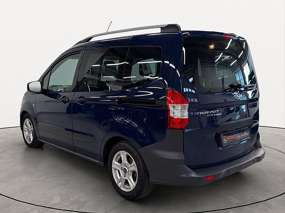 Ford Transit Courier 7 of 30