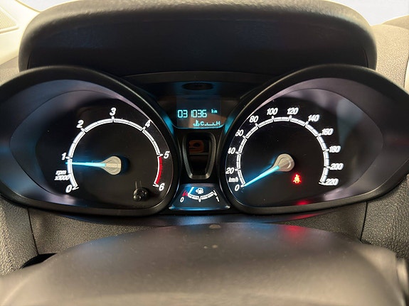 Ford Transit Courier 18 of 30