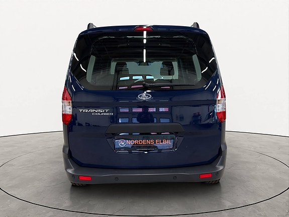 Ford Transit Courier 6 of 30
