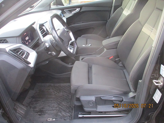 Audi Q4 e-tron 6 of 18