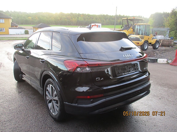 Audi Q4 e-tron 3 of 18